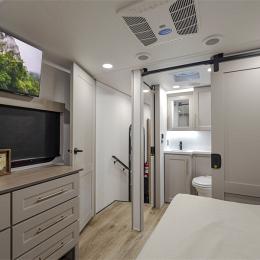 2025 Paradigm 395DS Interior