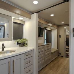 2025 Paradigm 370FB Interior