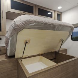 2025 Delta BH241 Interior