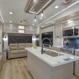 2025 Interior Paradigm 310RL