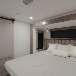 2025 Interior Paradigm 310RL