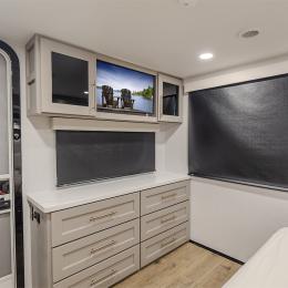 Benchmark 42LFT Interior