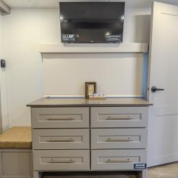 2025 Paradigm 295MK Interior