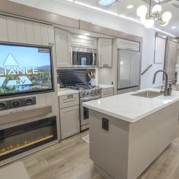 2025 Paradigm 340RL Interior