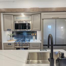 2025 Paradigm 375RD Interior