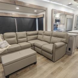 2025 Paradigm 375RD Interior