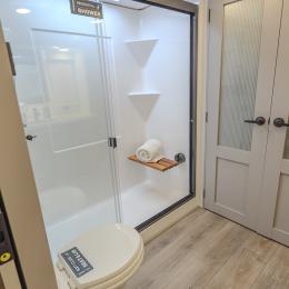 2025 Paradigm 382RK Interior