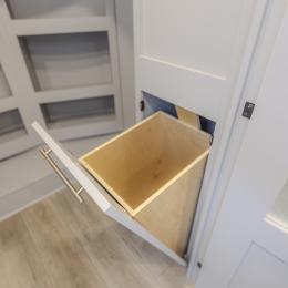 2025 Paradigm 382RK Interior